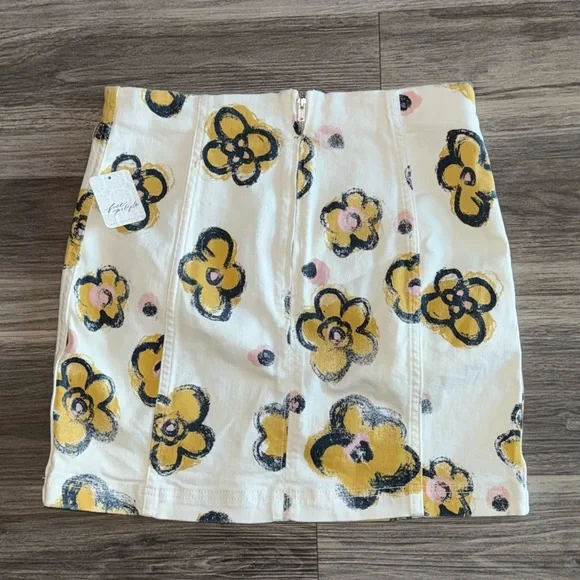 NWT FREE PEOPLE Floral Denim Skirt - Picture 3 of 5